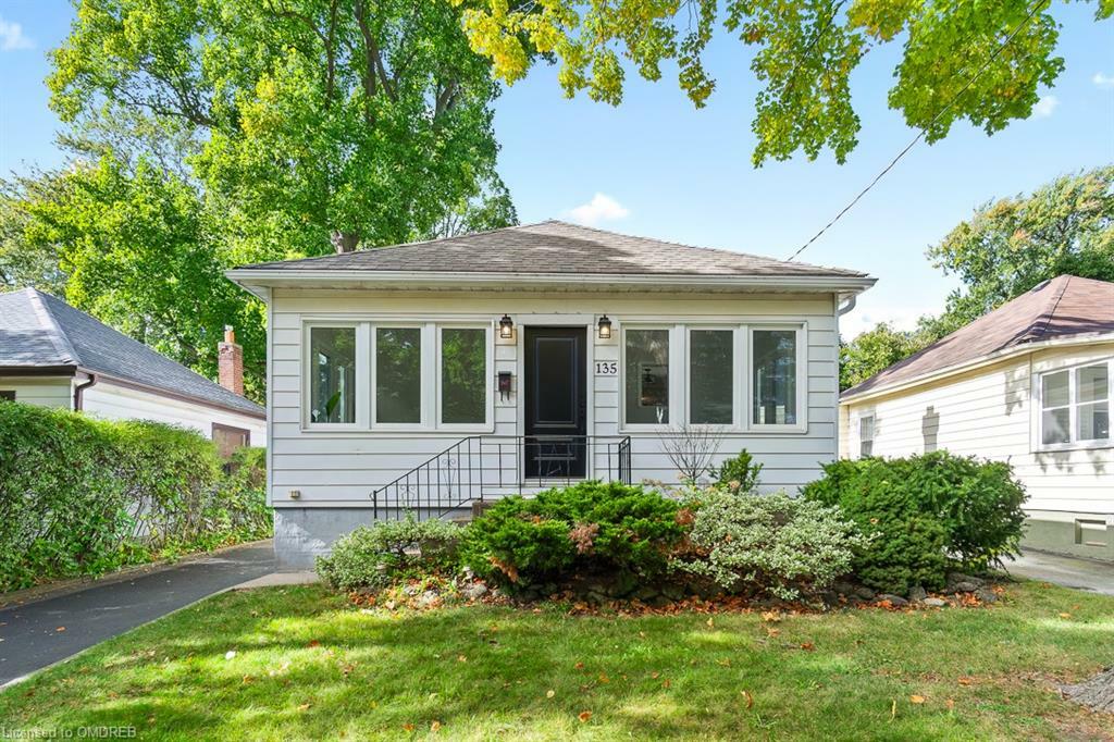 135 Deane Avenue  Oakville ON L6K 1N2 photo