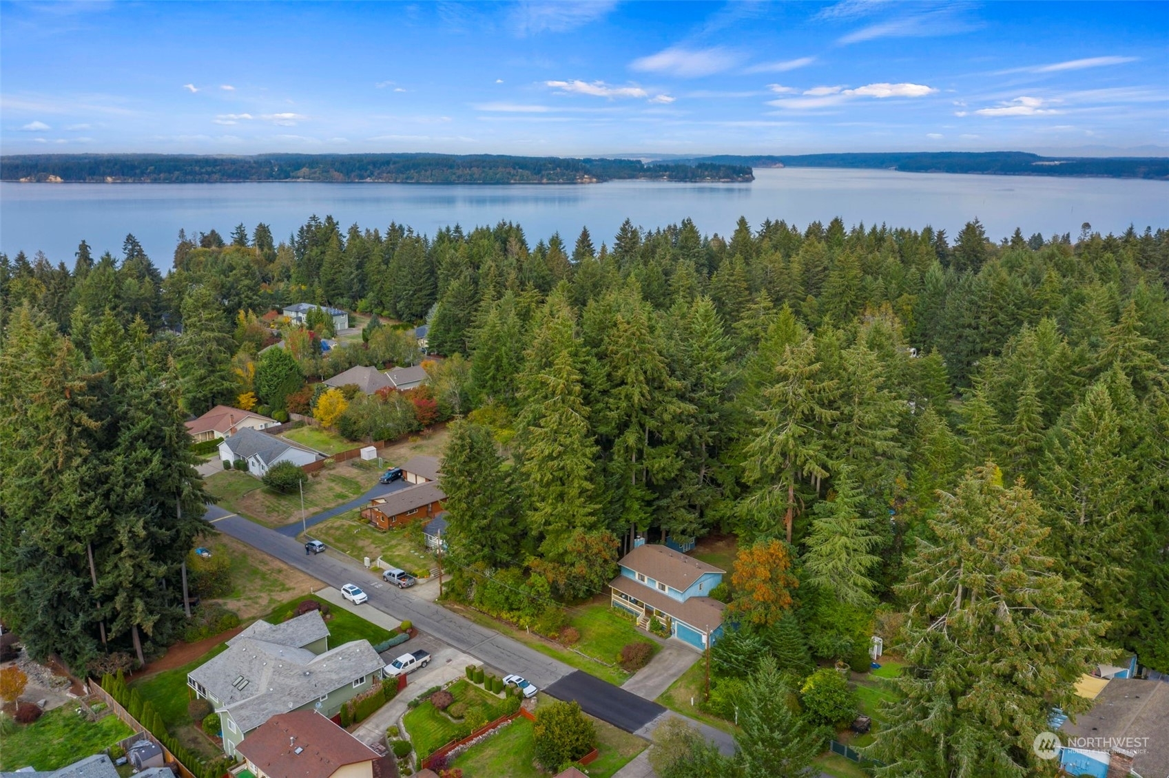 Property Photo:  5038 Yearley Drive NE  WA 98516 