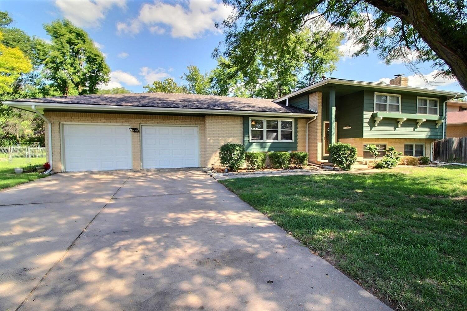 Property Photo:  3050 W River Park Dr  KS 67204 