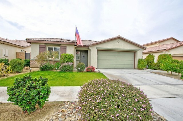 Property Photo:  42813 Della Place  CA 92203 