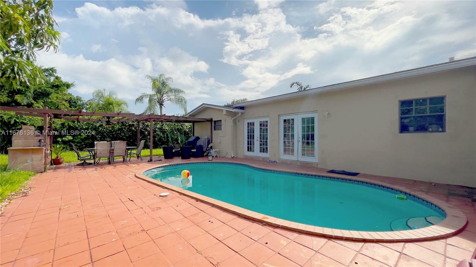 Property Photo:  14465 SW 96th Ave  FL 33176 