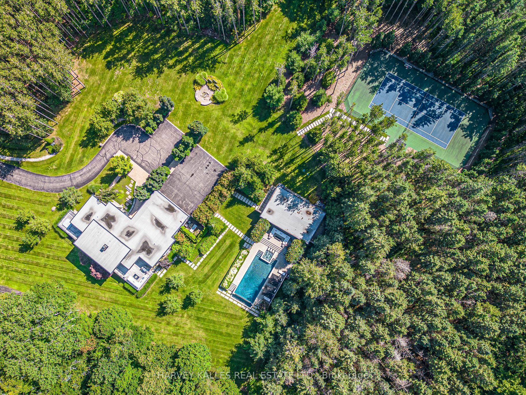 Photo de la propriété:  4780 Escarpment Sdrd  ON L7C 2S1 