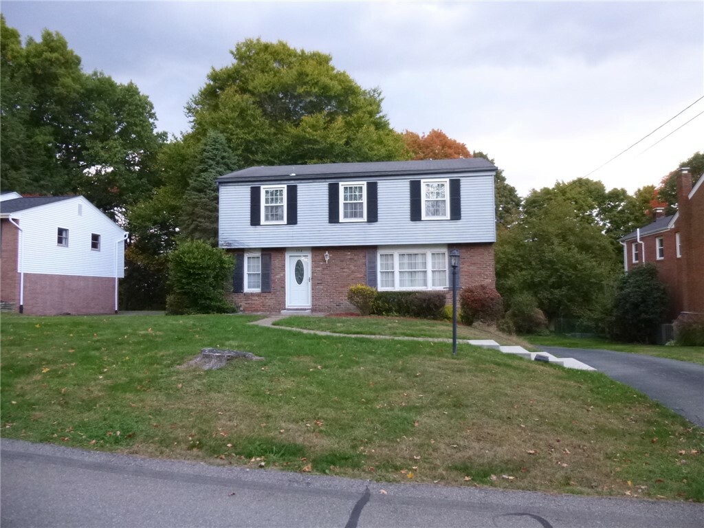 Property Photo: 154 Pilgrim Drive PA 15143