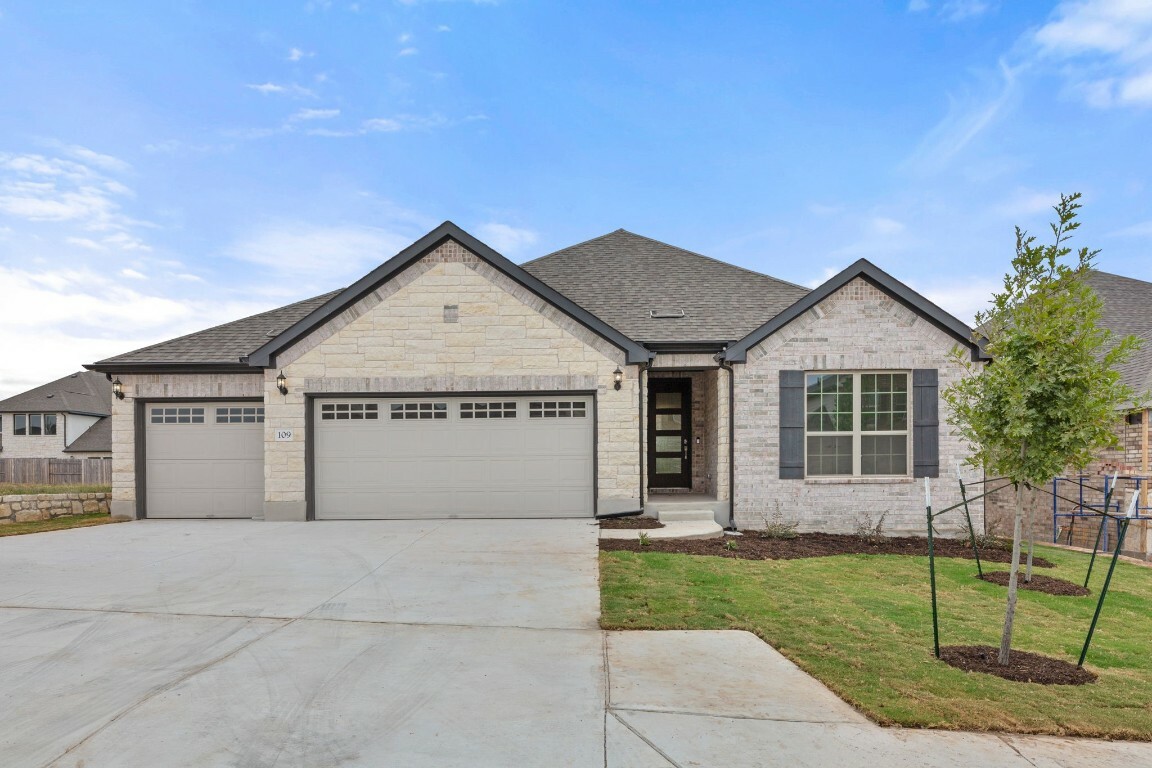 Property Photo: 109 Elm View Drive TX 78628