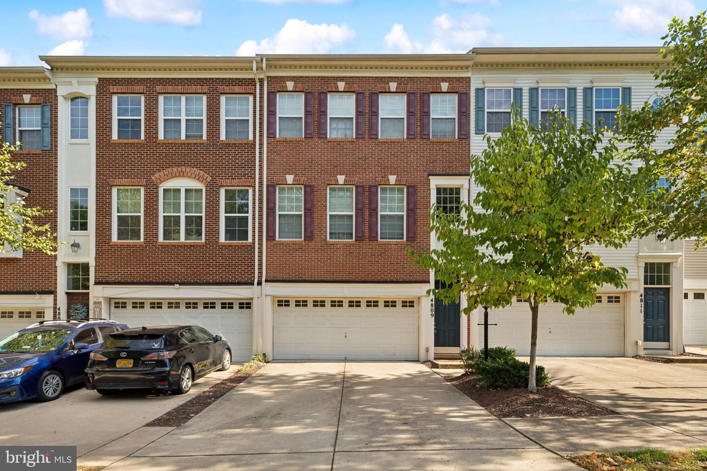 Property Photo: 4809 Potomac Highlands Circle VA 22172