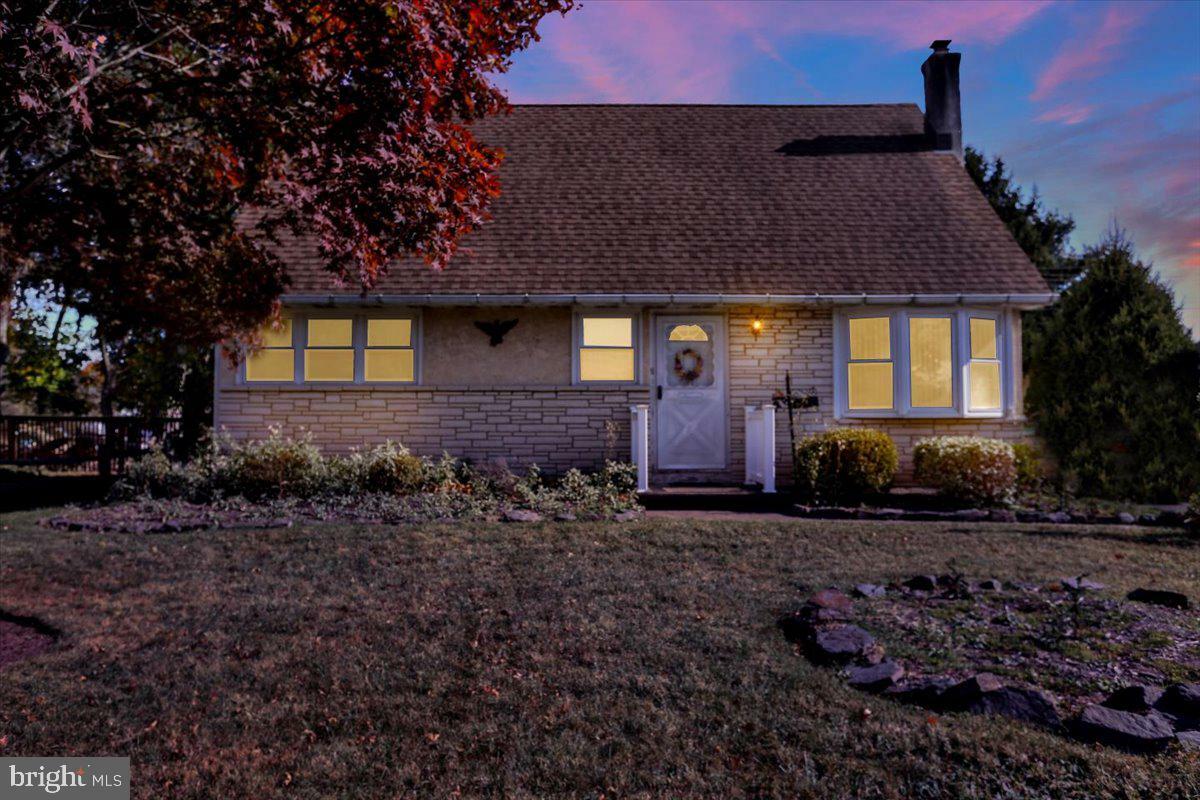 Property Photo:  203 Maplewood Drive  PA 19518 