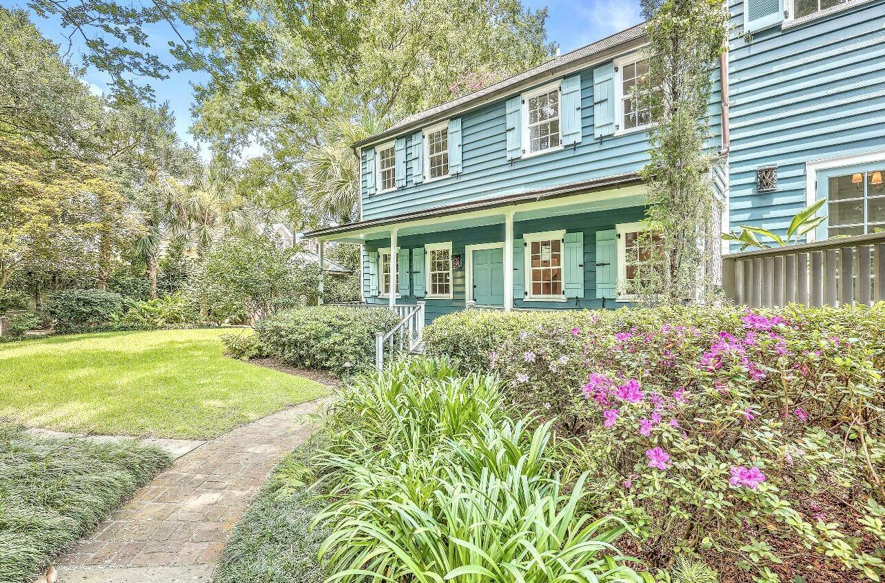 Property Photo:  66 1/2 Warren Street Carriage House  SC 29403 