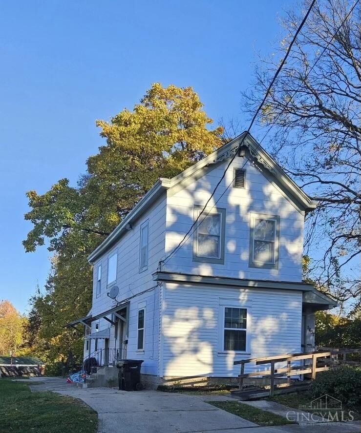 Property Photo: 5637 Abbottsford Avenue OH 45212