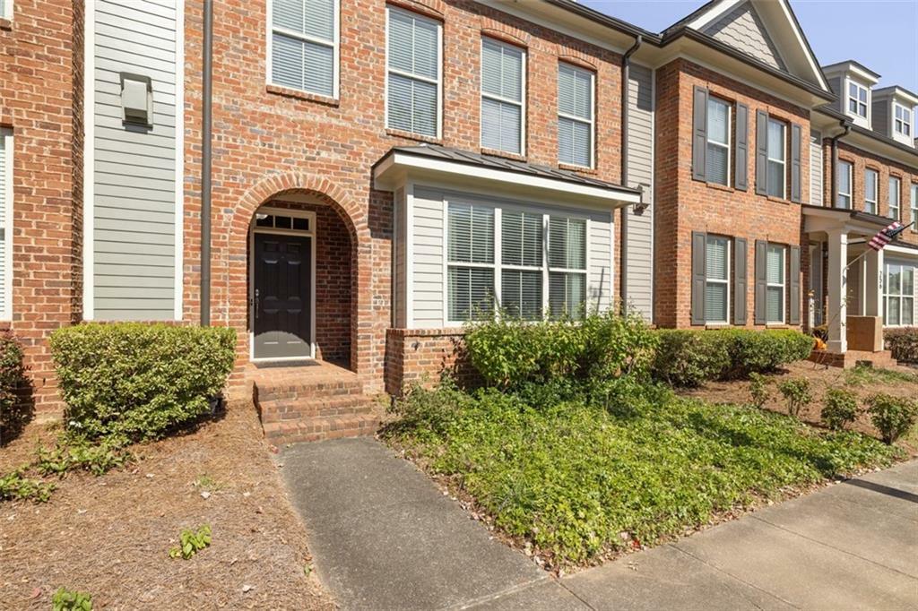 Property Photo:  258 S Village Square  GA 30115 