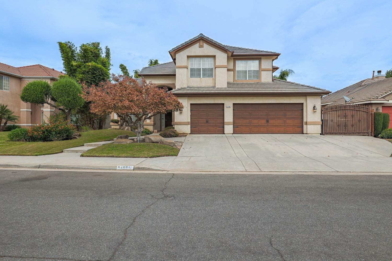 Property Photo:  5498 W River Bottom Avenue  CA 93722 