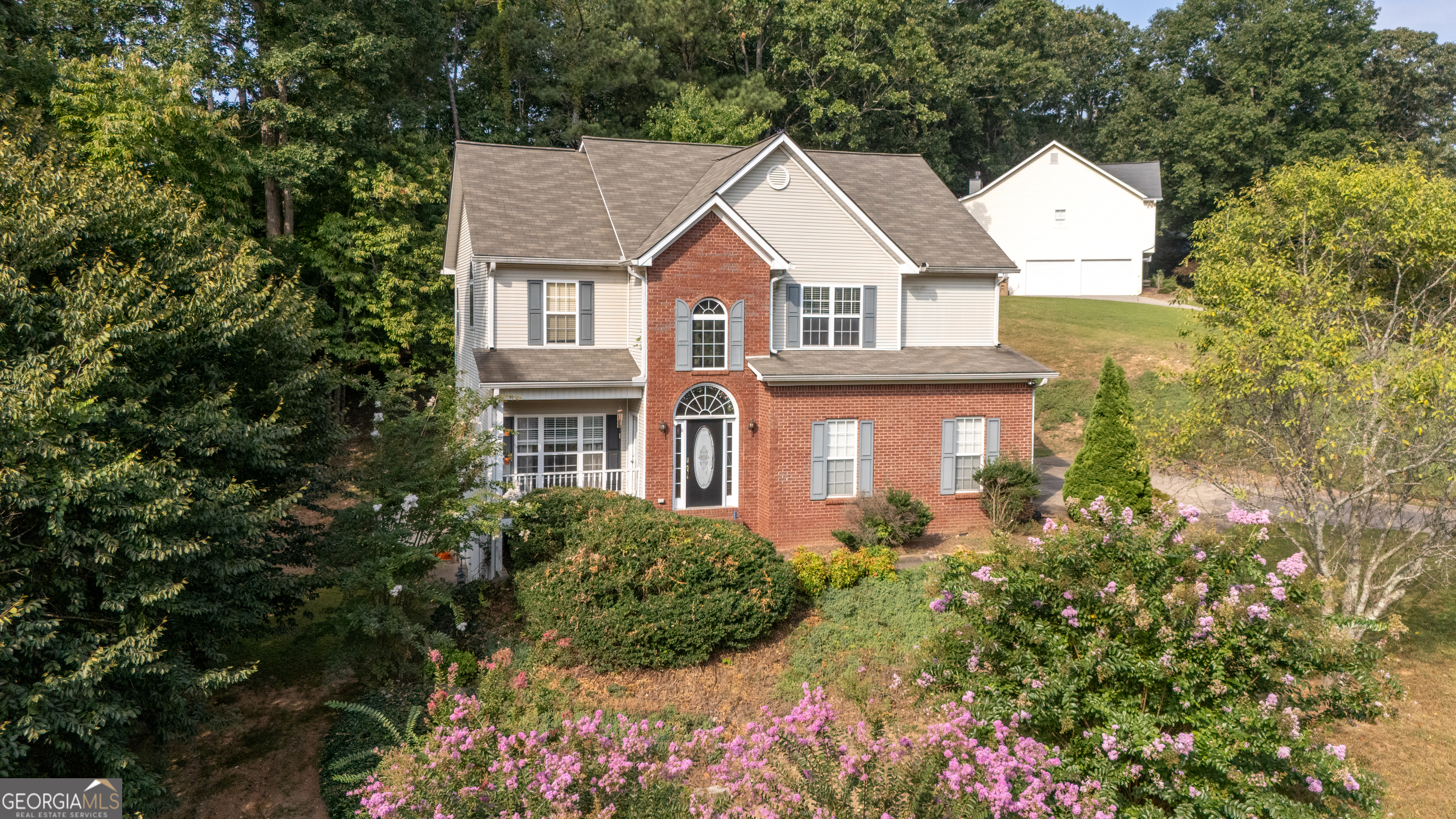 Property Photo:  424 Lancaster Drive  GA 30114 