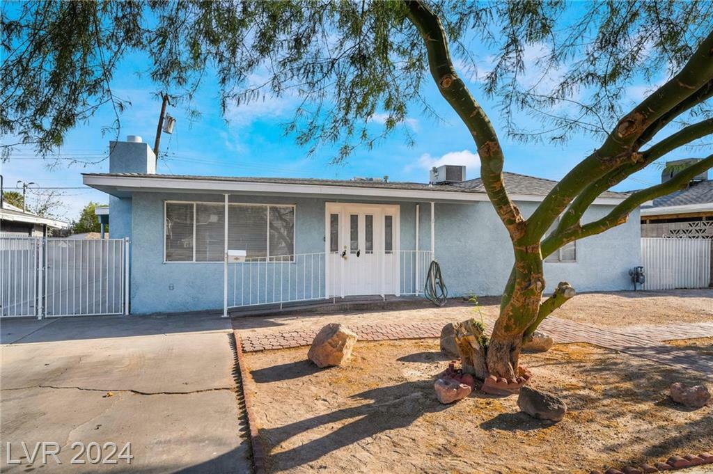 Property Photo:  541 National Street  NV 89015 