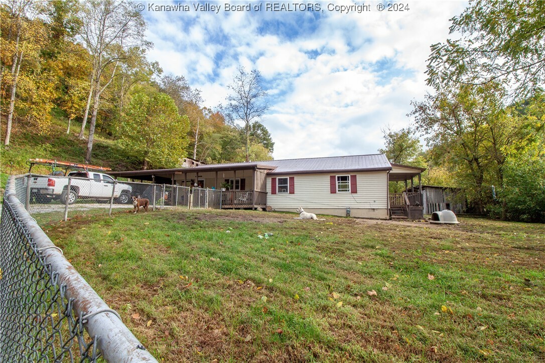 Property Photo:  2127 Kanawha State Forest Drive  WV 25314 