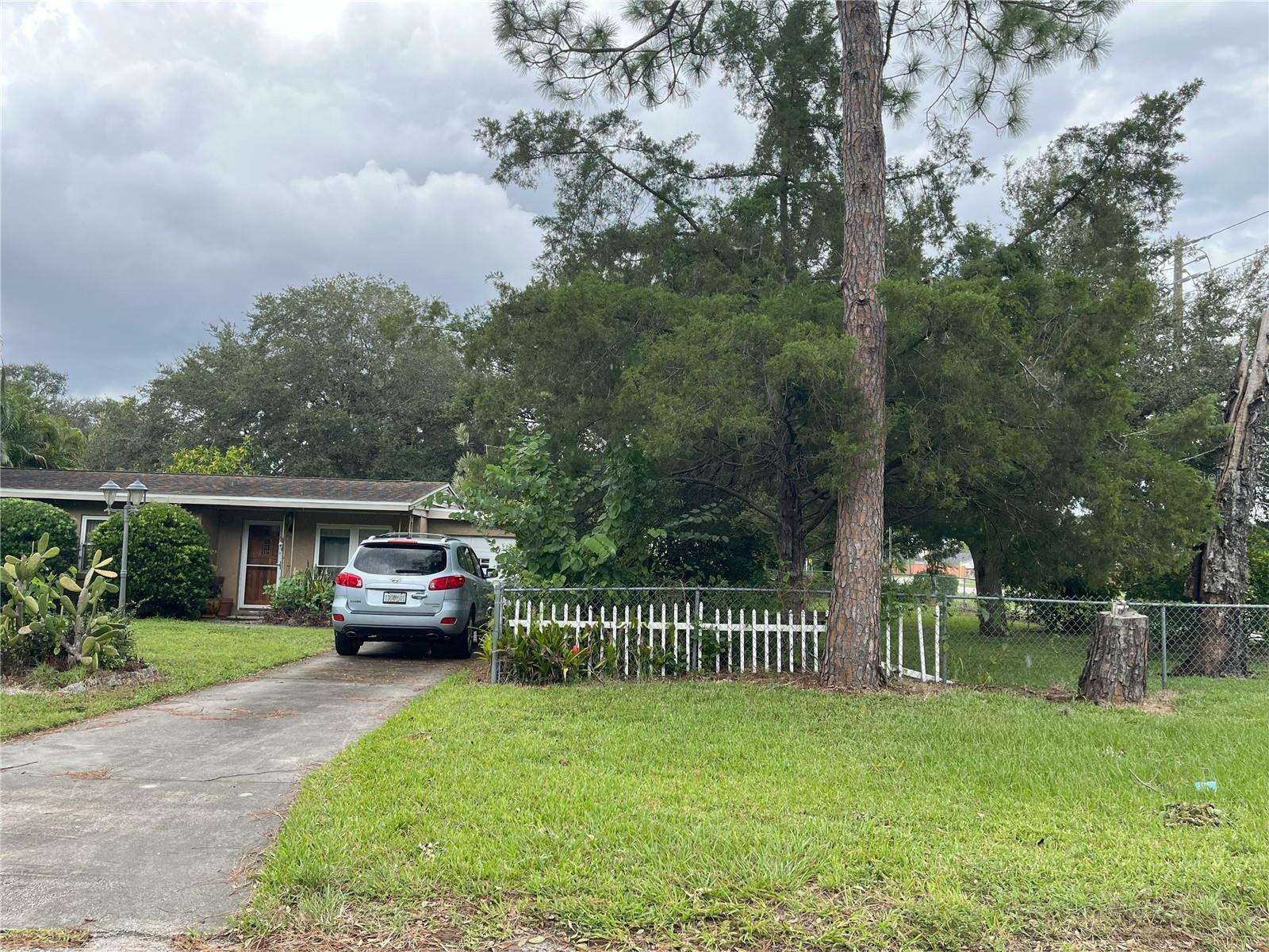 Property Photo:  7035 Willoughby Lane  FL 32812 