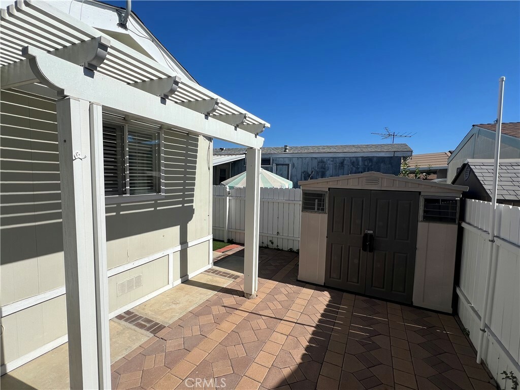 Property Photo:  7652 Garfield Avenue 100  CA 92648 