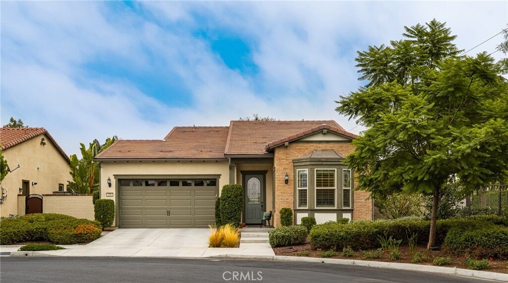 Property Photo:  398 Cameo Way  CA 92823 
