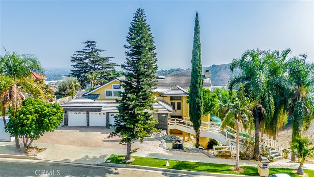 Property Photo:  2109 Scenic Ridge Drive  CA 91709 