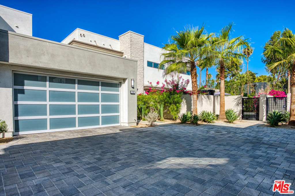 2702 Dancing Sands Drive  Palm Springs CA 92262 photo