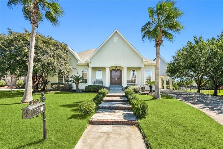Property Photo: 306 Portside Lane LA 70458