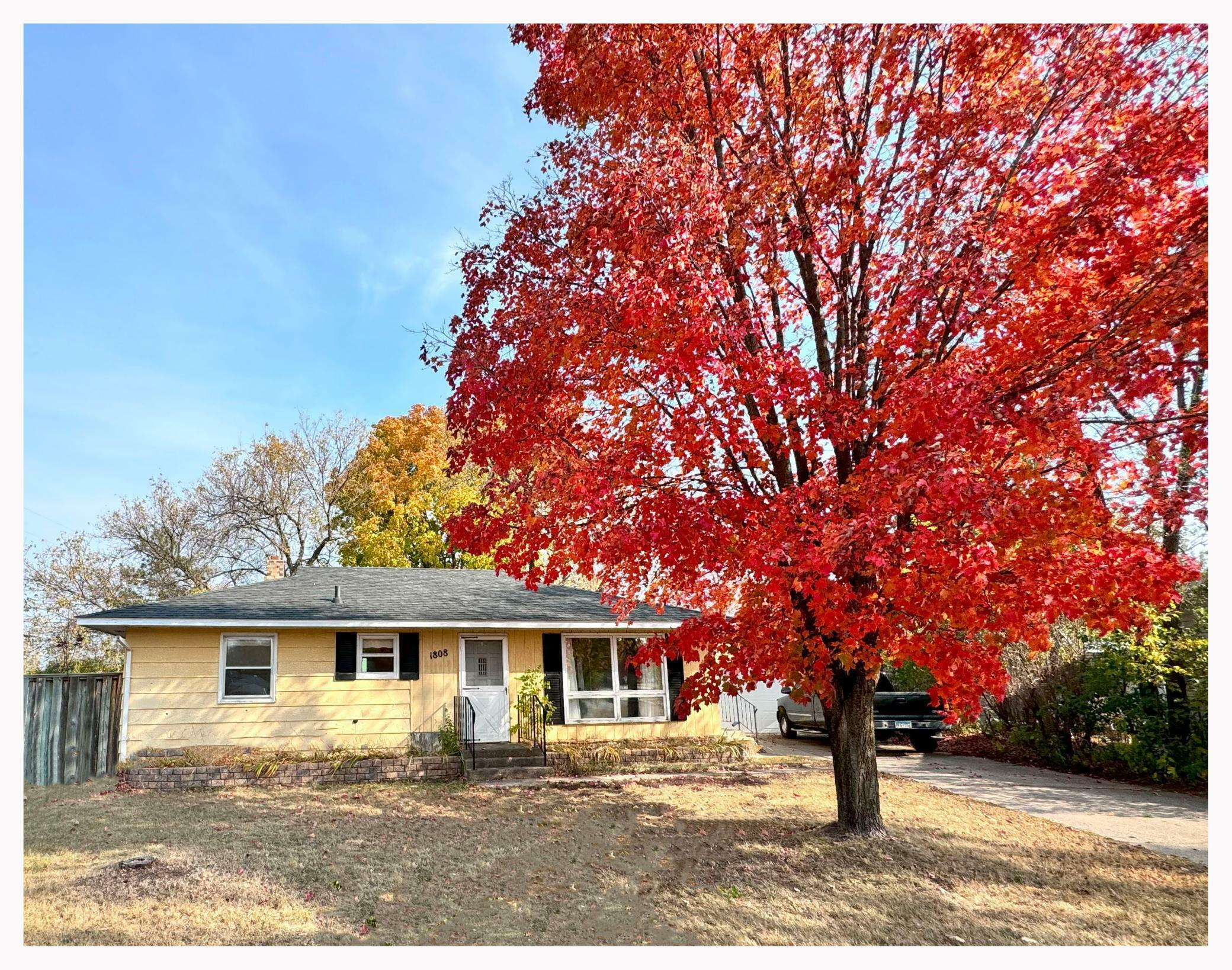 Property Photo:  1808 Minnesota Court NW  MN 56601 