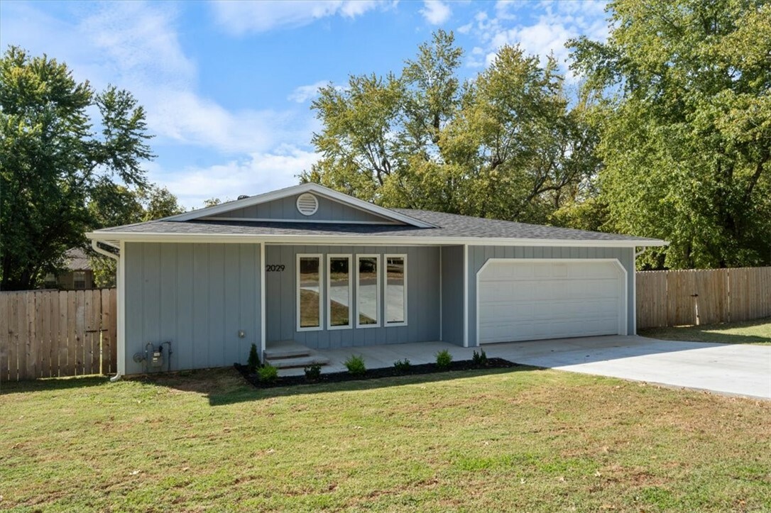 Property Photo:  2029 Lawson Street  AR 72703 