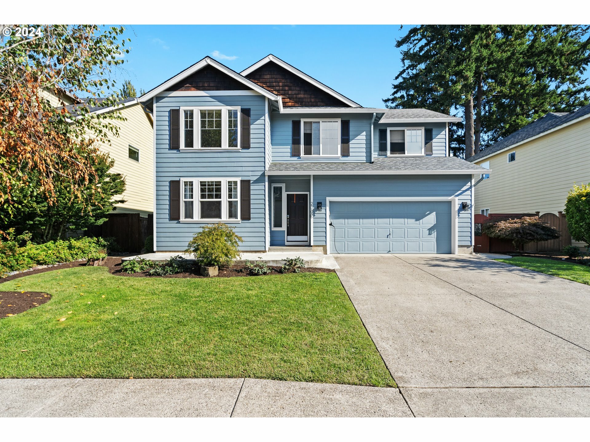 Property Photo:  2307 SE 188th Ave  WA 98683 