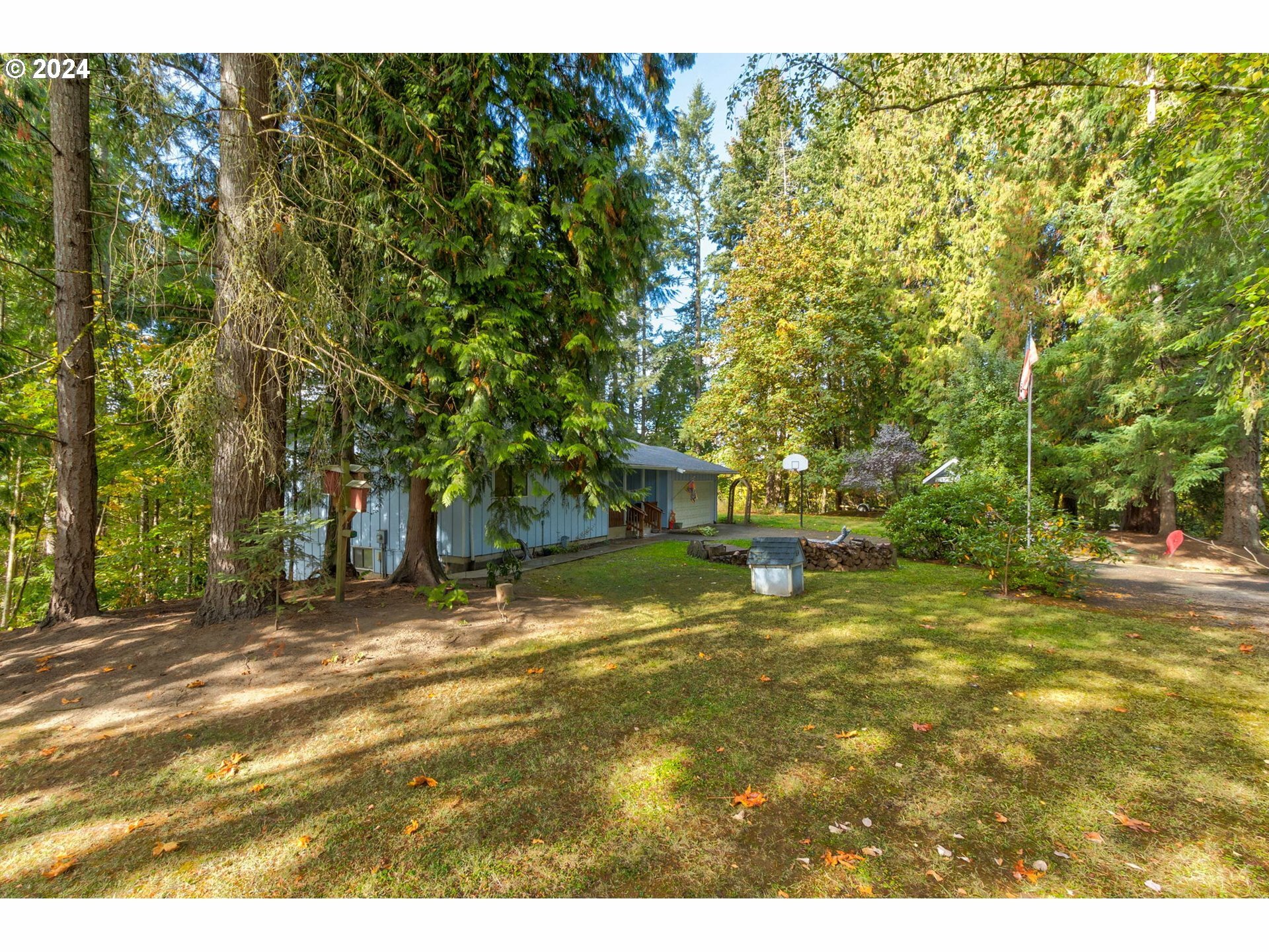 Property Photo: 5634 S Whiskey Hill Rd OR 97032