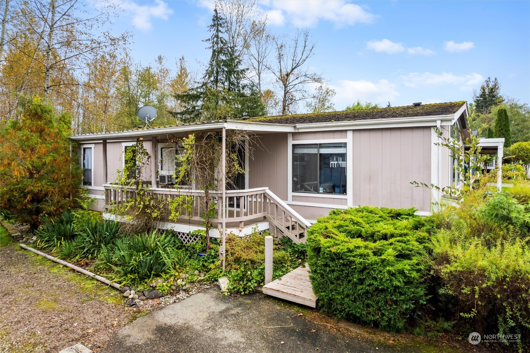 Property Photo:  28000 NE 142nd Pl 121  WA 98019 