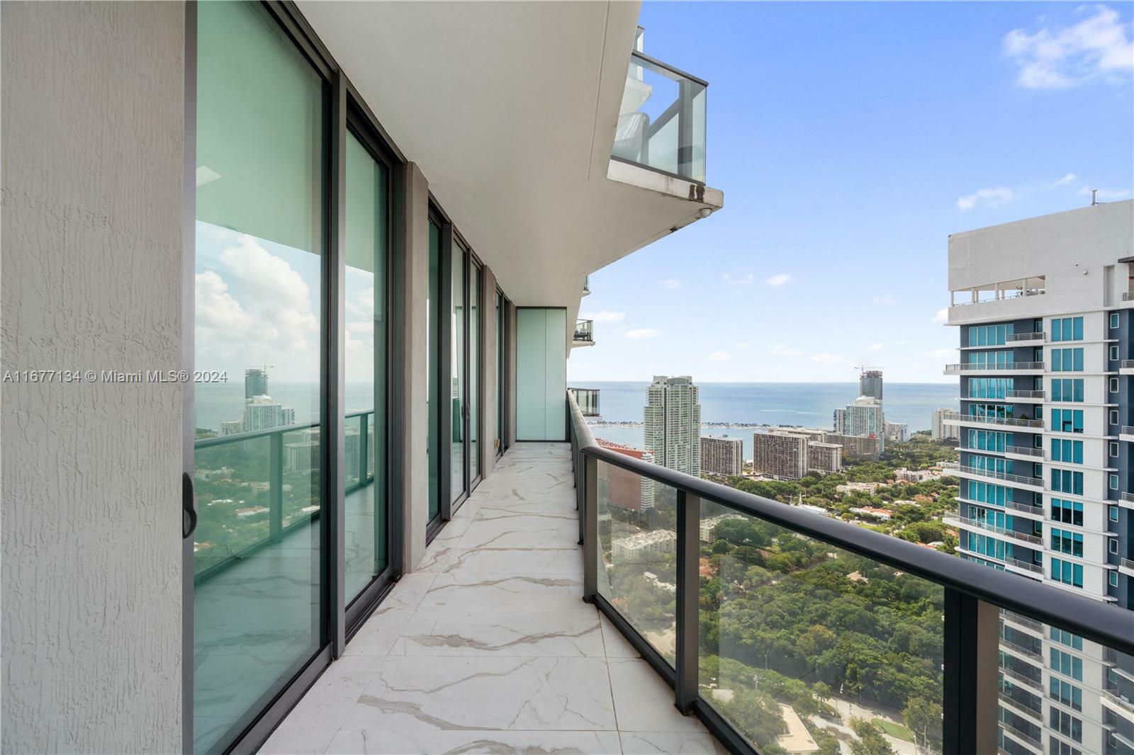 Property Photo:  1300 S Miami Ave Ph4909  FL 33130 