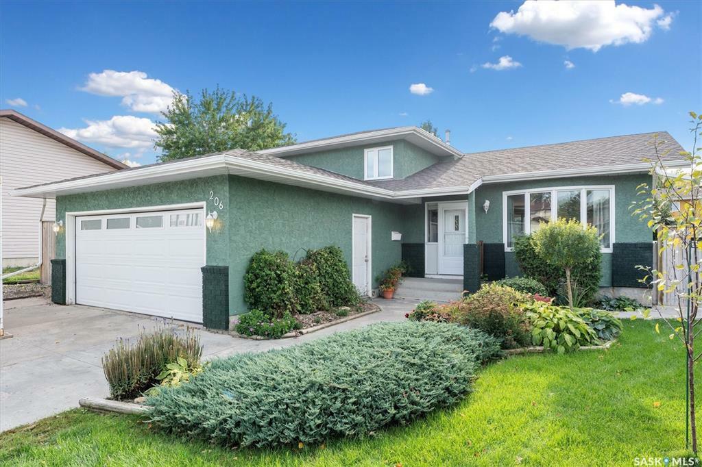 206 Armstrong Crescent  Saskatoon SK S7M 3M6 photo