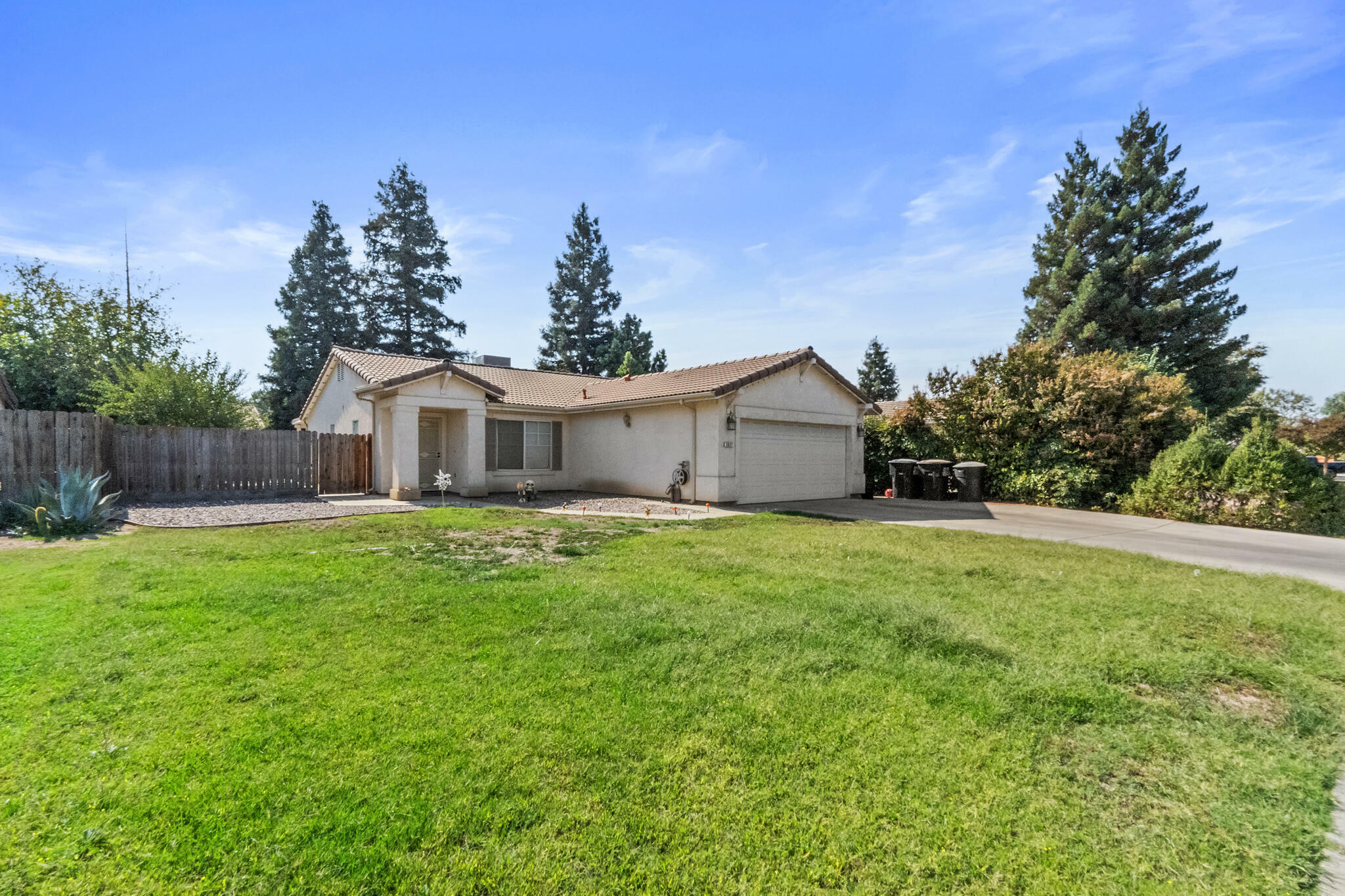 Property Photo:  3937 W Sweet Avenue  CA 93291 