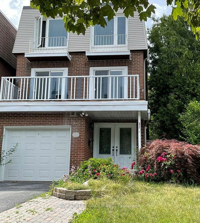 Property Photo:  48 Chipwood Cres  ON M2J 3X7 