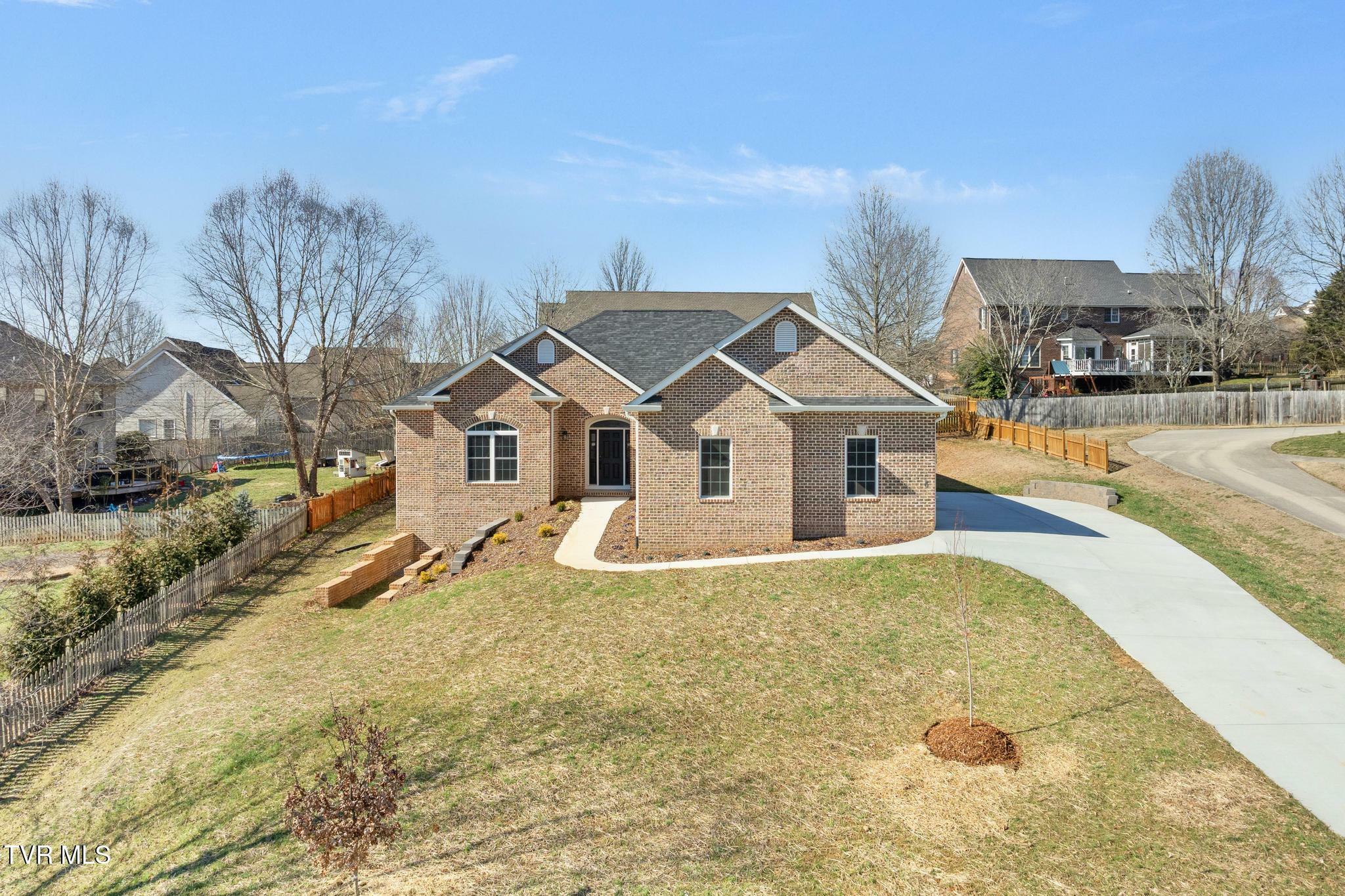 Property Photo:  6 Castleton Court  TN 37615 