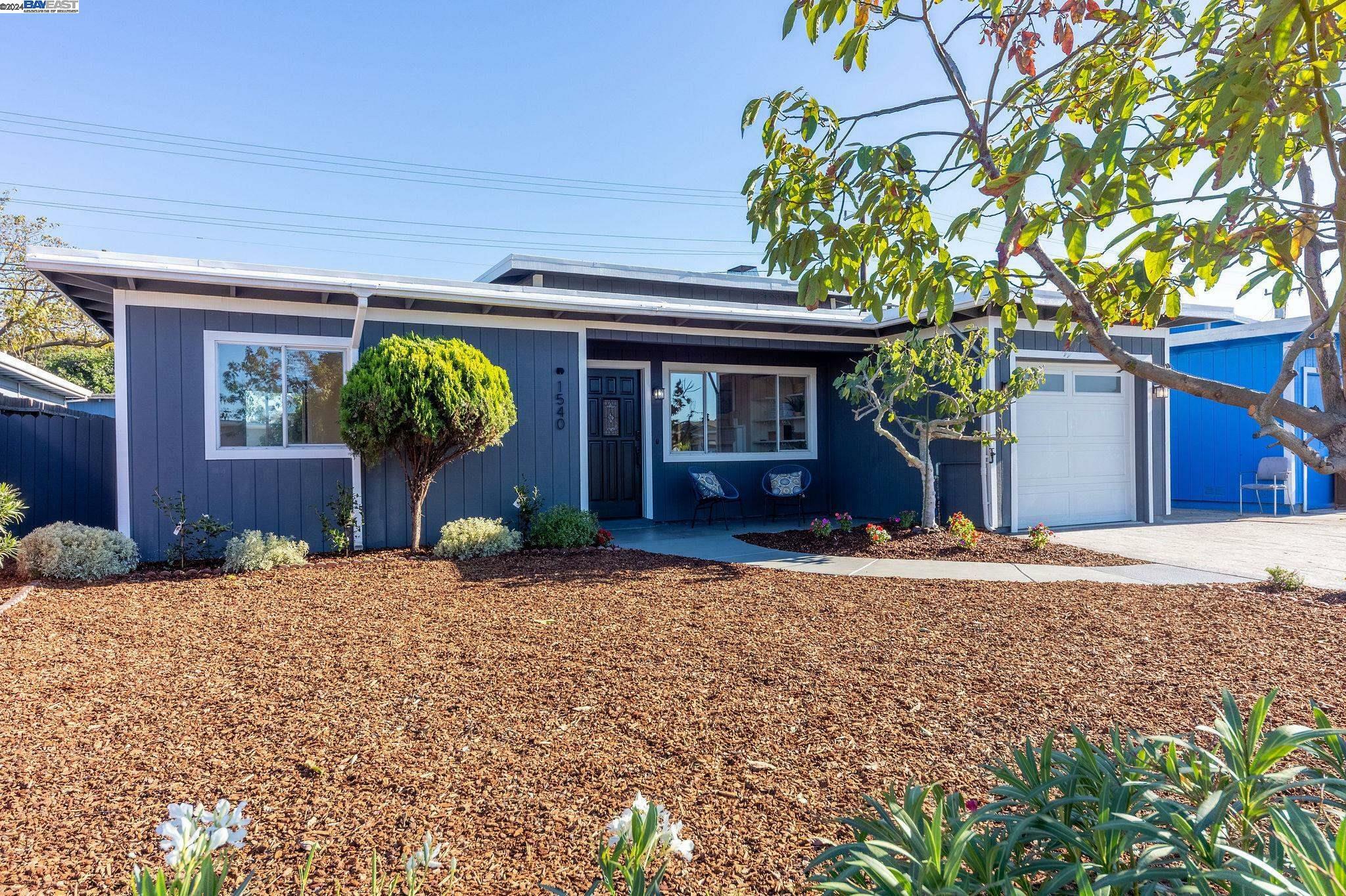 Property Photo:  1540 Newbridge Ave.  CA 94401 