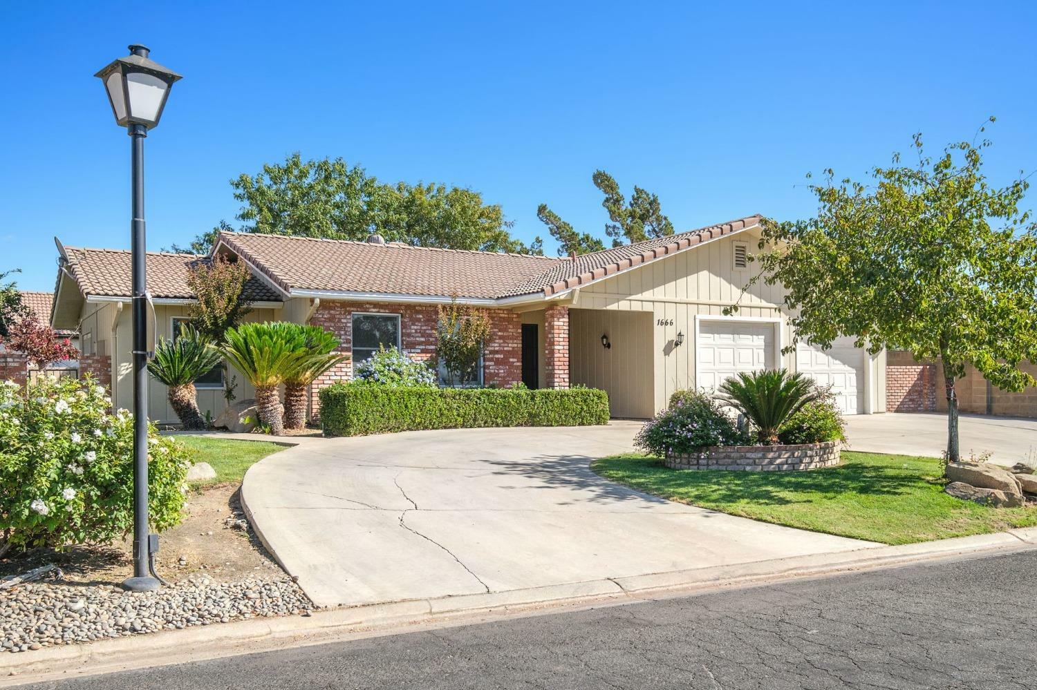 Property Photo:  1666 W Bullard Avenue  CA 93711 