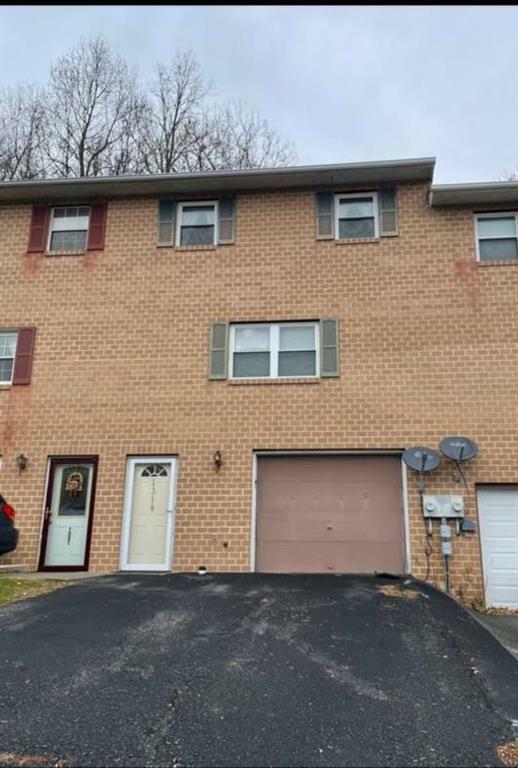 Property Photo:  1319 Jeter Avenue  PA 18015 