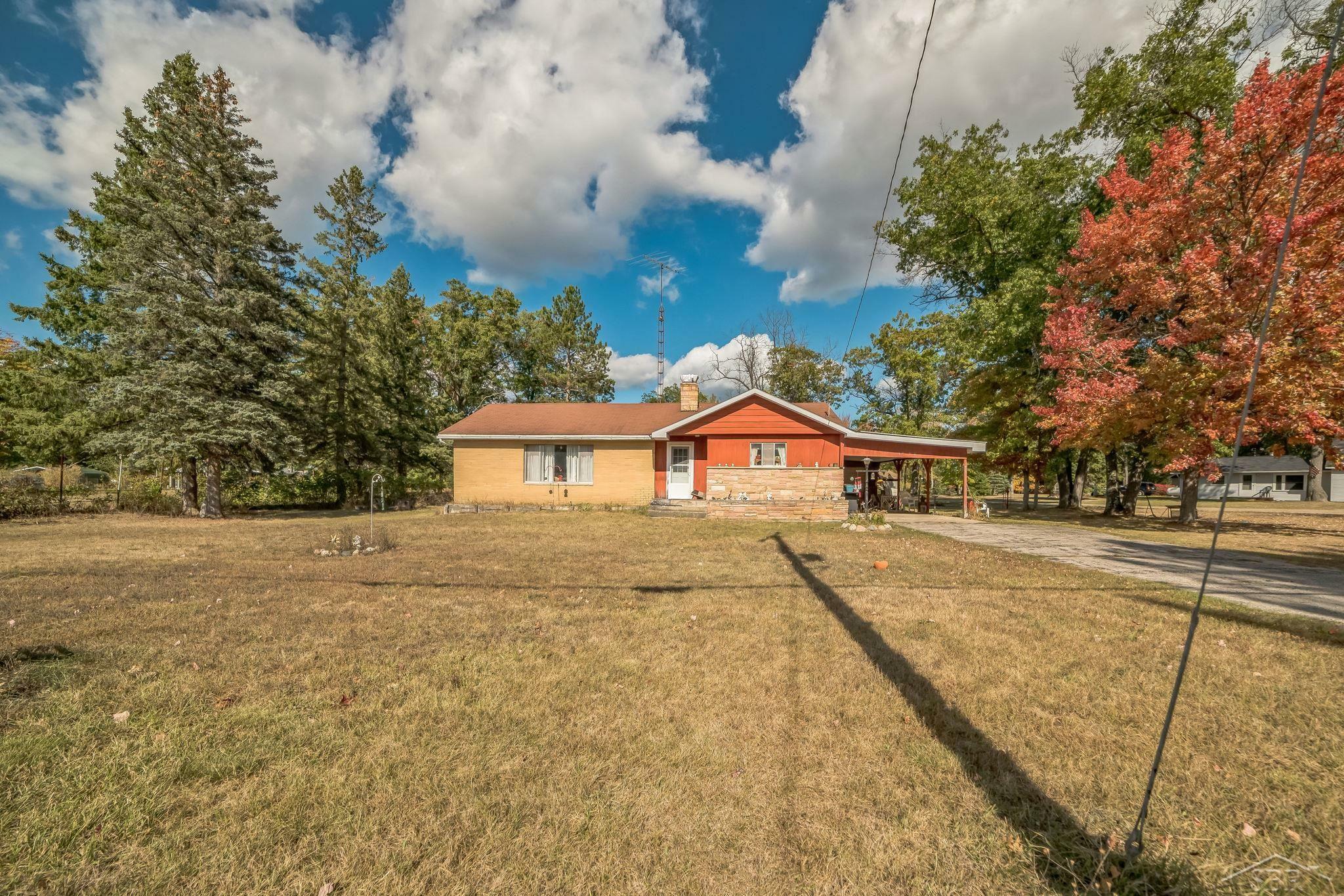 1696 W Trask Lake Road  Barton City MI 48705 photo