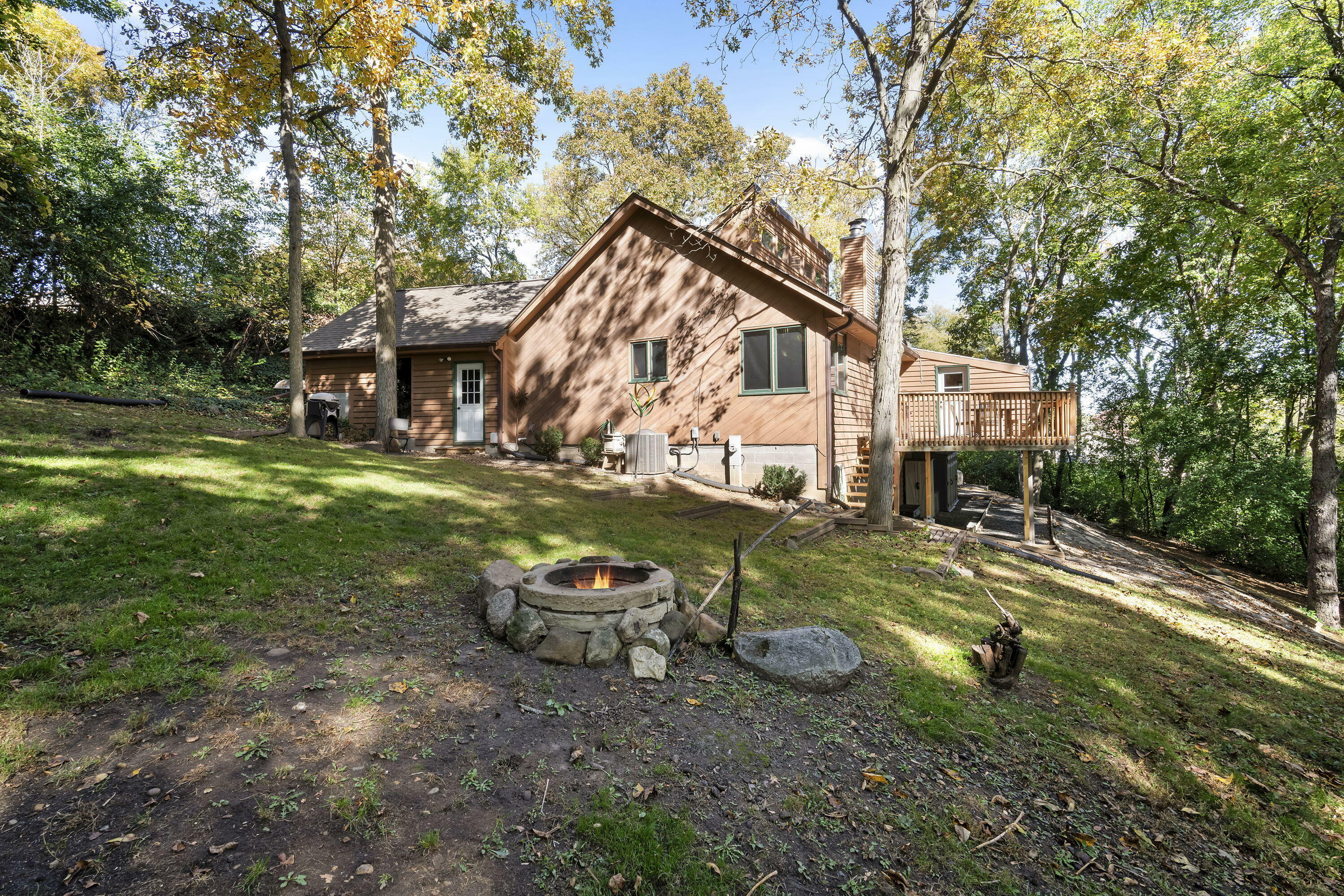 Property Photo:  2121 Harris-Highland Dr  WI 53188 