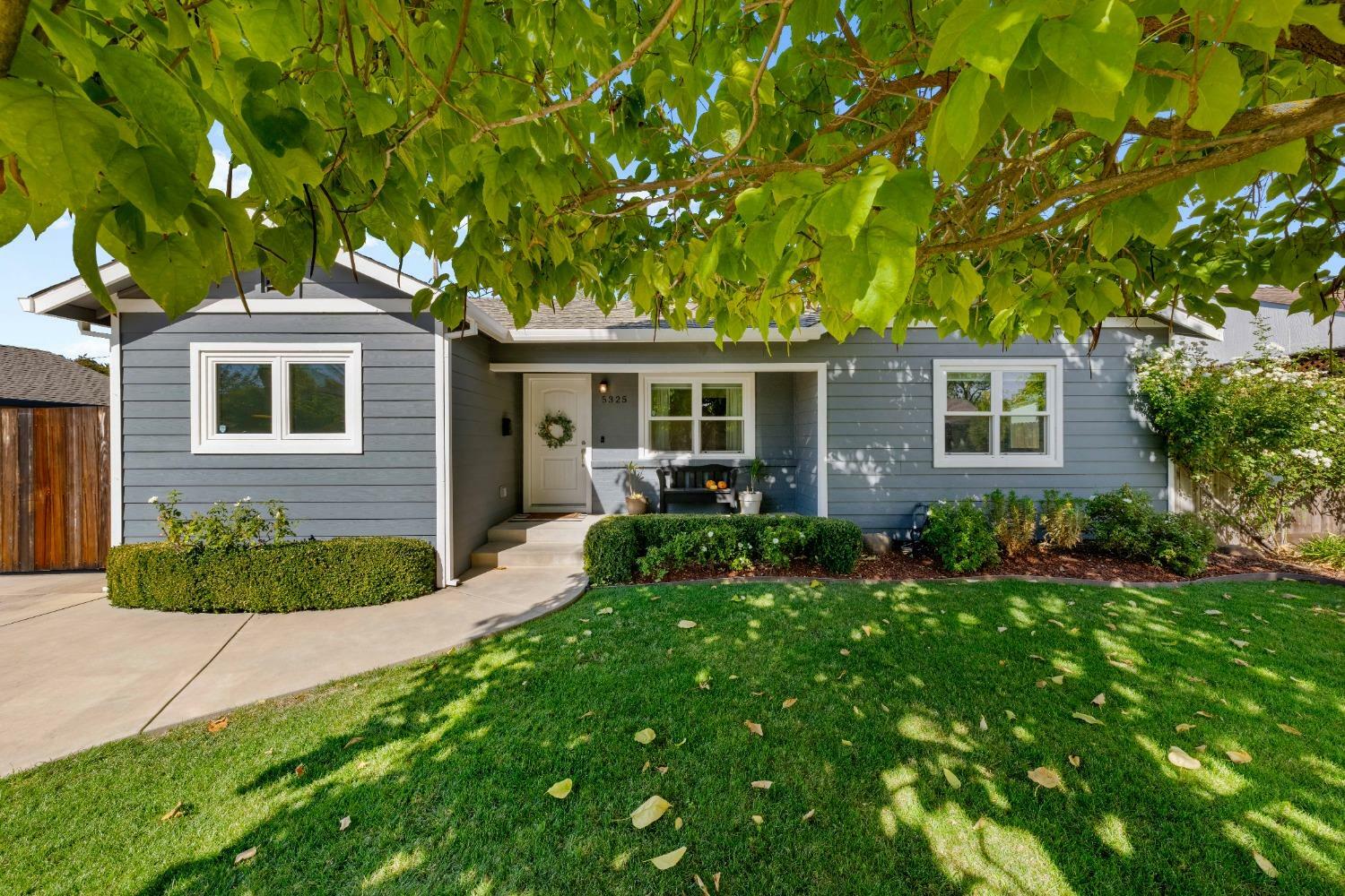 5325 2nd Avenue  Sacramento CA 95817 photo