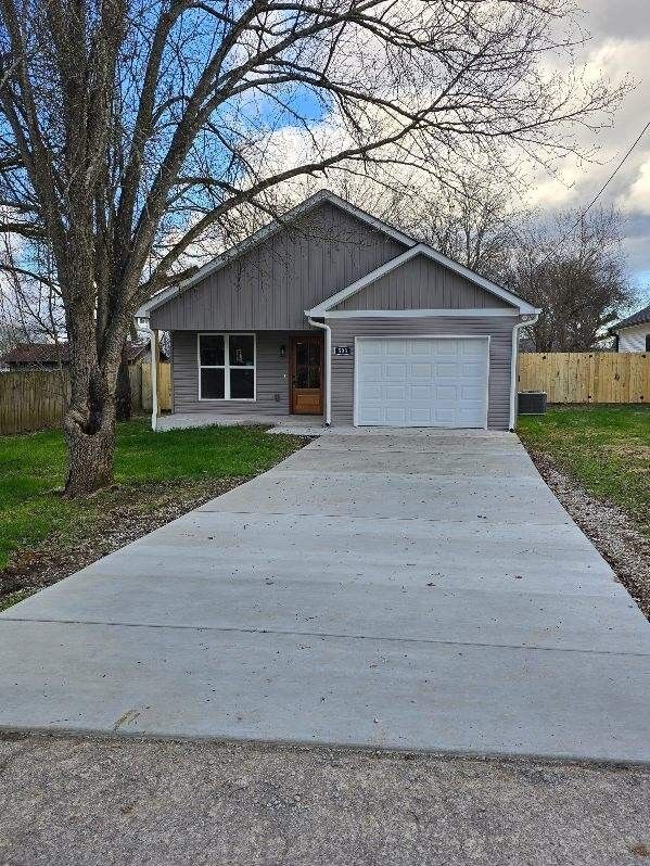 Property Photo:  503 Plattenburg St  TN 37398 