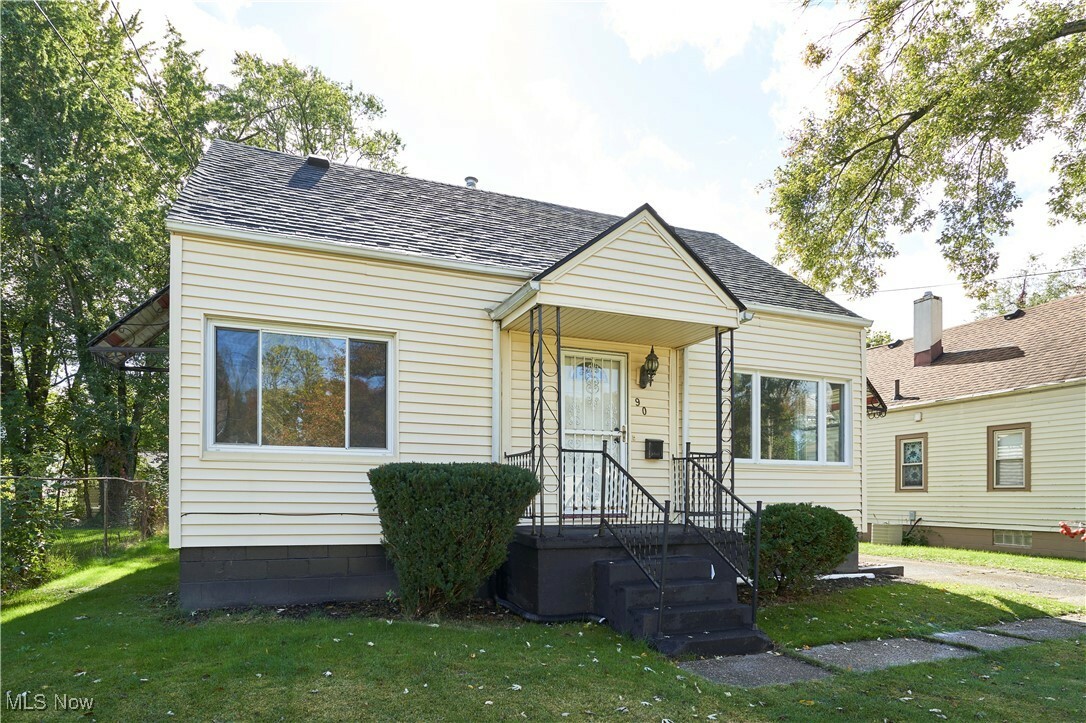 Property Photo:  90 W Burns Avenue  OH 44310 