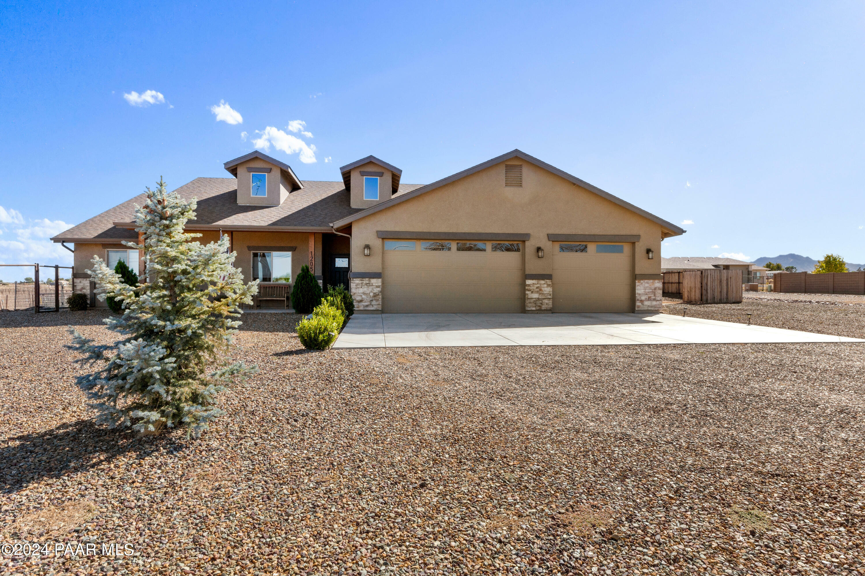 Property Photo:  1205 W Rd 1 South  AZ 86323 