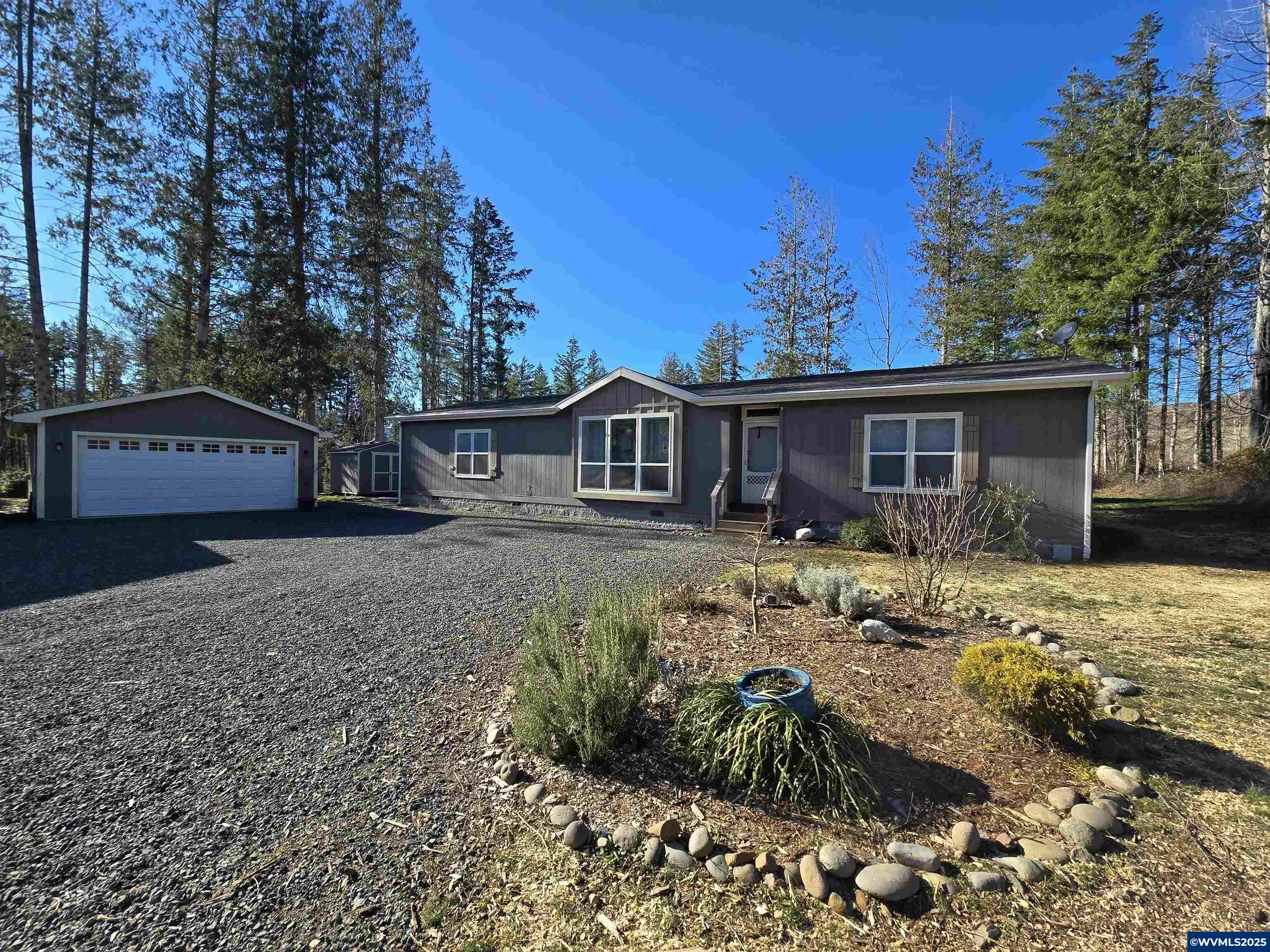 Property Photo: 13313 Schroeder Rd OR 97346