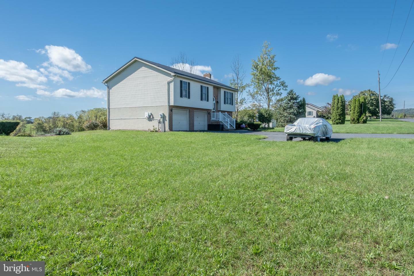 Property Photo:  45 Circle Road  PA 17020 