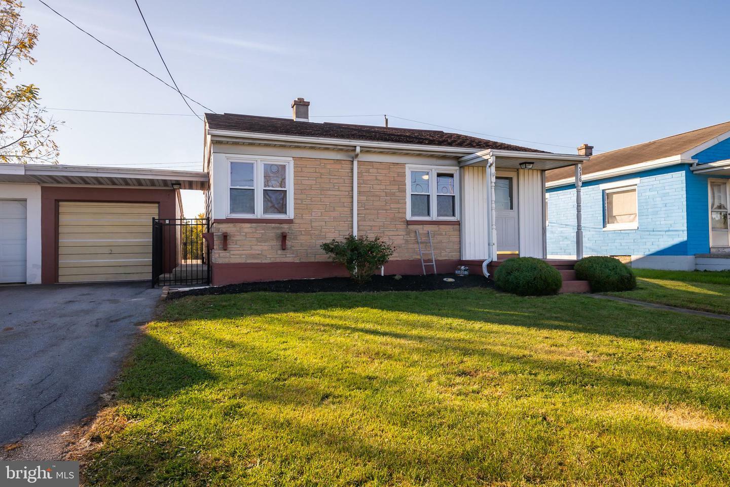 Property Photo:  536 E Lincoln Avenue  PA 17067 