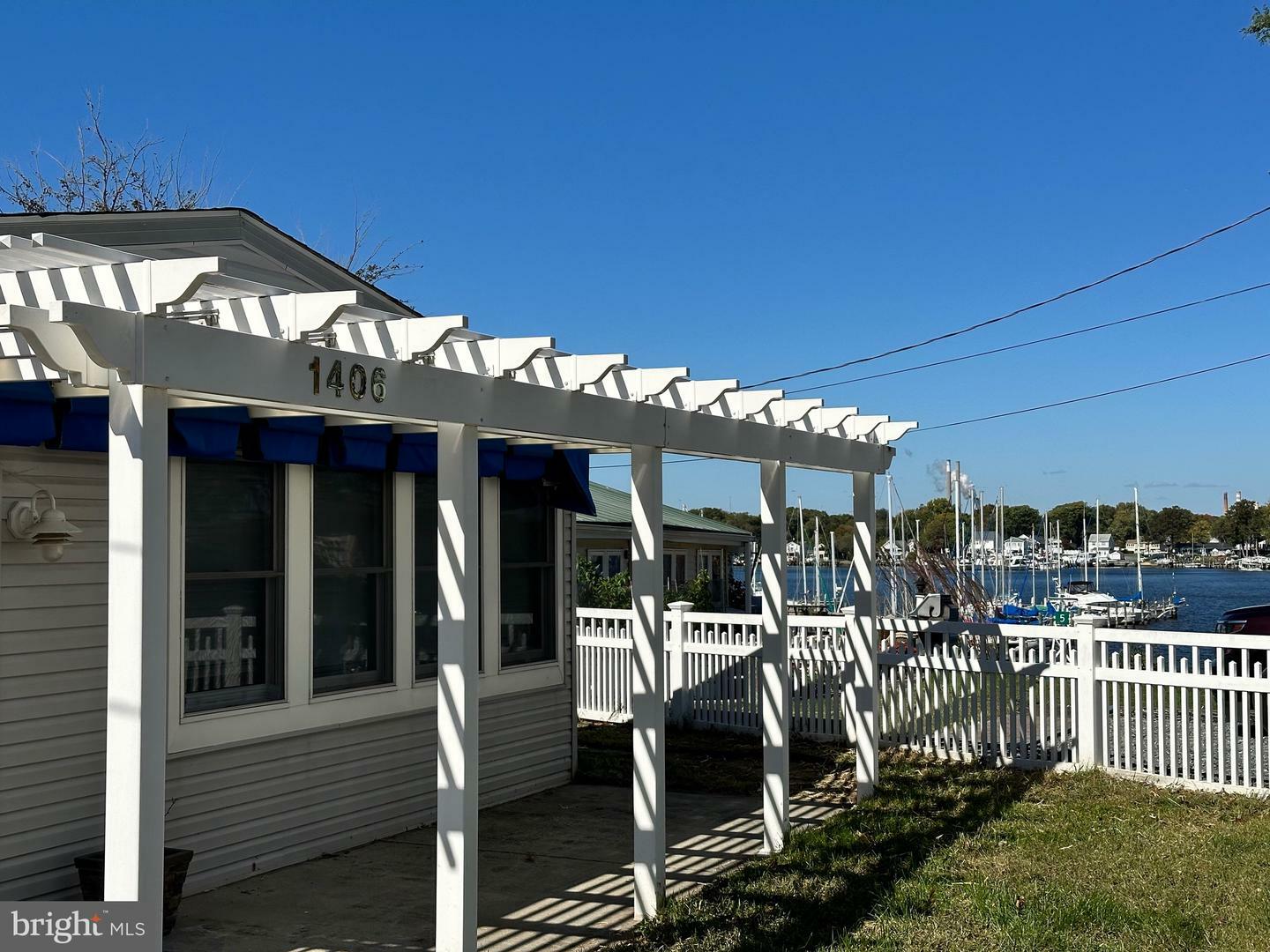 Property Photo:  1406 Woodland Beach Road  MD 21122 