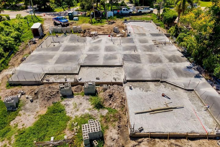 Property Photo: 4431 Camino Real FL 34231