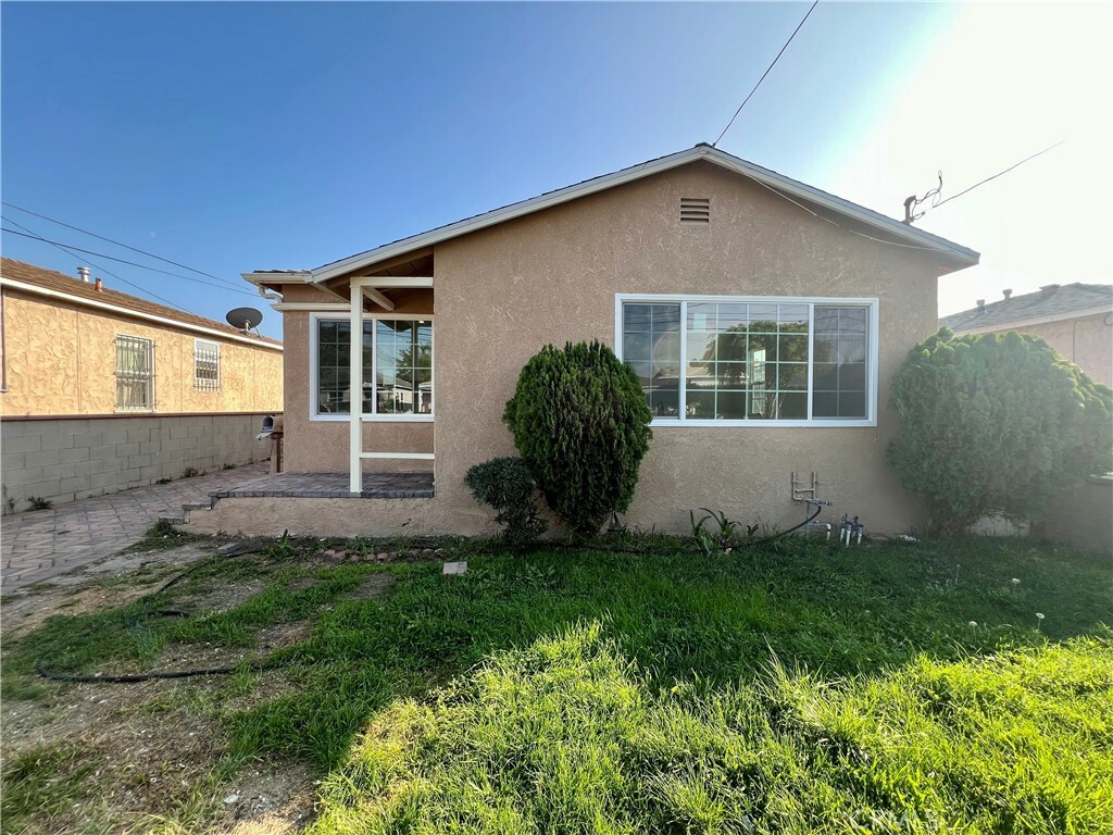 Property Photo:  3616 W 109th Street  CA 90303 