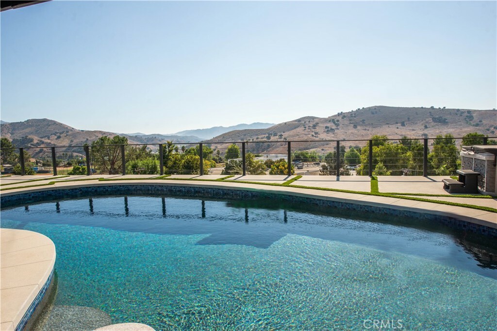 5849 Belbert Circle  Calabasas CA 91302 photo