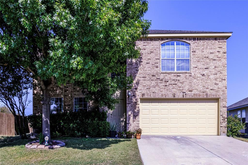 Property Photo:  744 Mexicali Way  TX 76052 